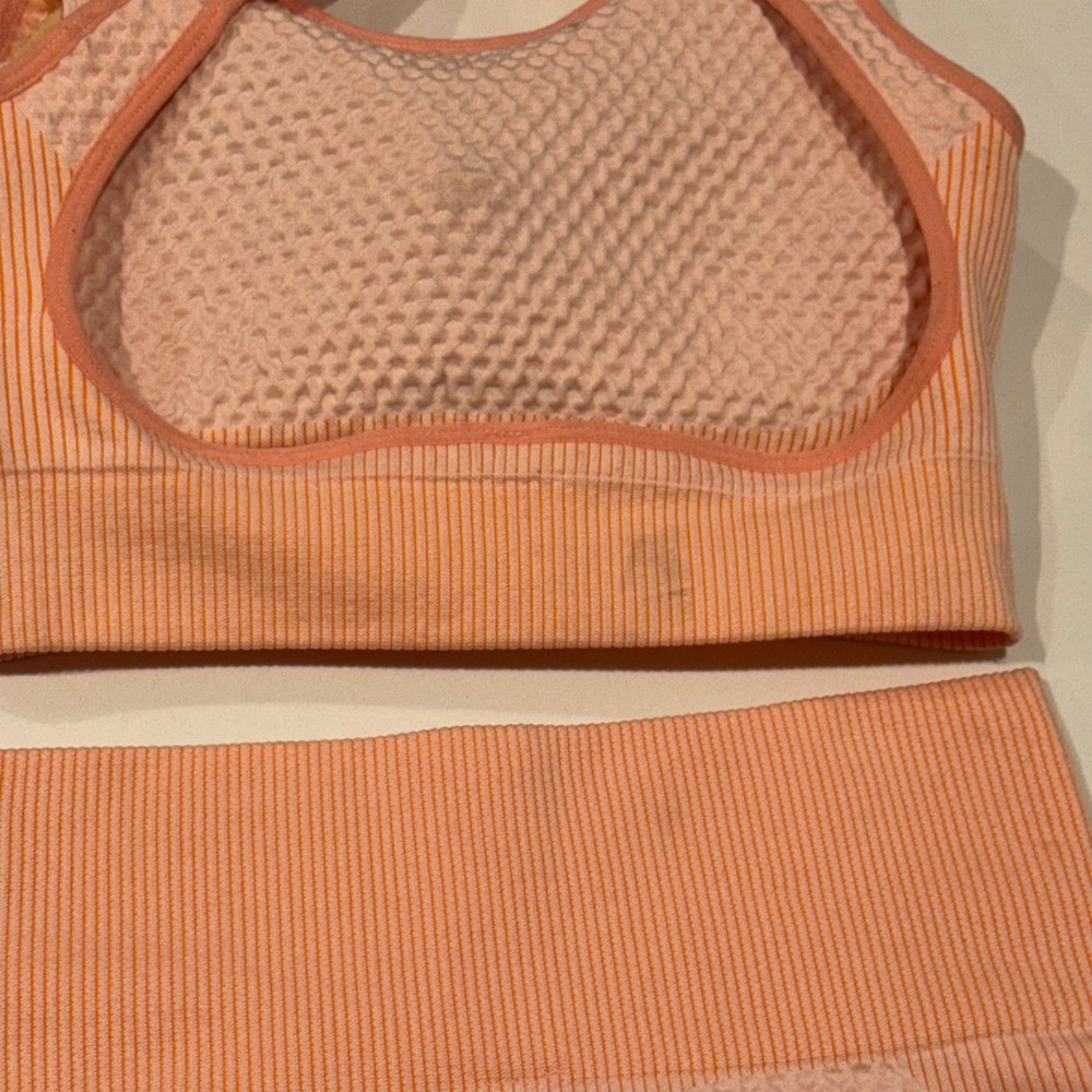Peach‎ Seamless Scrunch Set Contour Gym Workout Leggings Activewear S - Picture 3 of 5